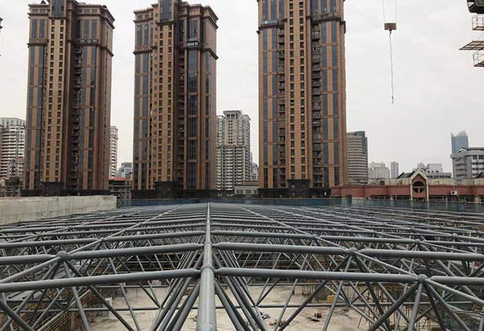 大理螺栓球网架结构